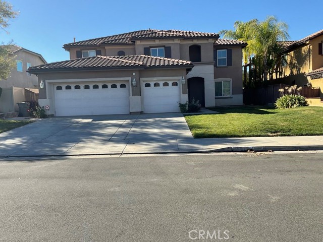 Detail Gallery Image 1 of 19 For 23426 Farnham Ln, Murrieta,  CA 92562 - 5 Beds | 2/1 Baths