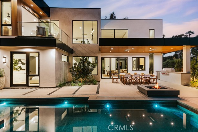 Detail Gallery Image 23 of 24 For 2321 Mesa Dr, Newport Beach,  CA 92660 - 5 Beds | 4/1 Baths