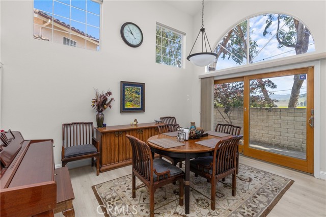 Detail Gallery Image 10 of 38 For 744 Clearview Ln, San Luis Obispo,  CA 93405 - 3 Beds | 3 Baths