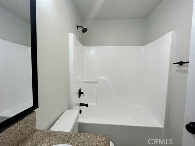 Detail Gallery Image 8 of 10 For 1004 S Riverside Ave a-3,  Rialto,  CA 92376 - 3 Beds | 2/1 Baths