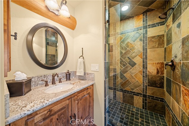 26000 Deertrail Drive, Tehachapi CA: https://media.crmls.org/medias/2513f700-0c6d-40f9-80d9-100a3d3a147a.jpg