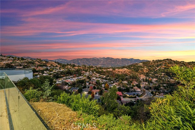 Detail Gallery Image 28 of 30 For 3008 Erin Way Ct, Glendale,  CA 91206 - 4 Beds | 3 Baths