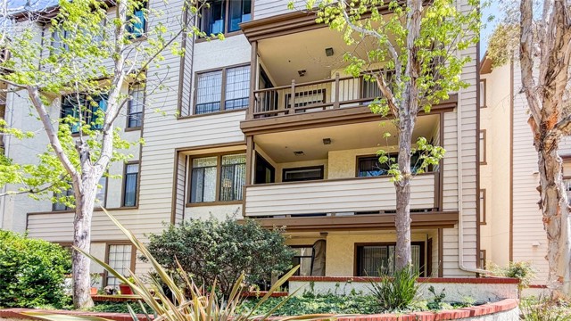 Detail Gallery Image 6 of 59 For 2563 Plaza Del Amo #204,  Torrance,  CA 90503 - 2 Beds | 2 Baths