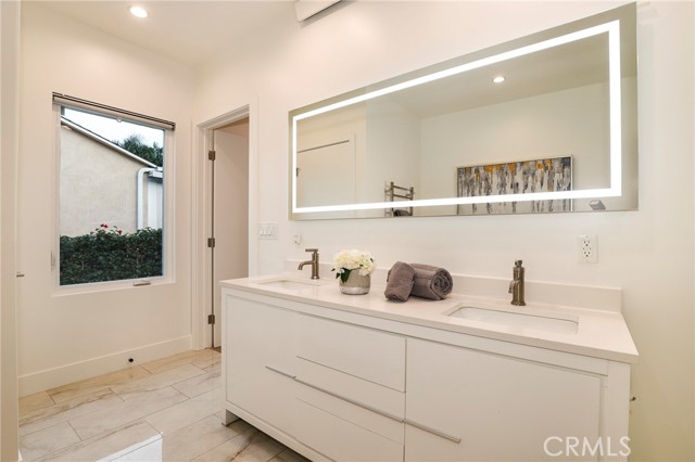 Detail Gallery Image 31 of 59 For 15122 Morrison St, Sherman Oaks,  CA 91403 - 4 Beds | 3/1 Baths