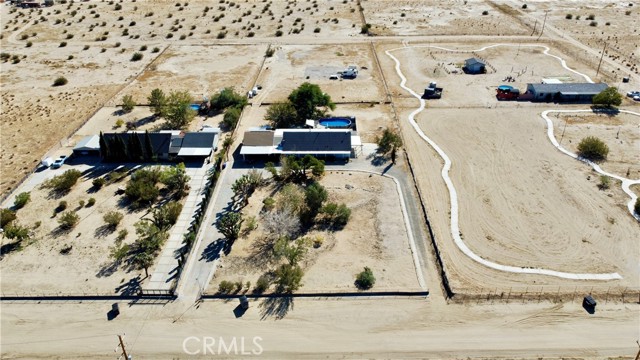 65585 4th S Street, Joshua Tree CA: https://media.crmls.org/medias/2515d1c3-2c31-4367-aa8f-2a6c0f5bfe85.jpg