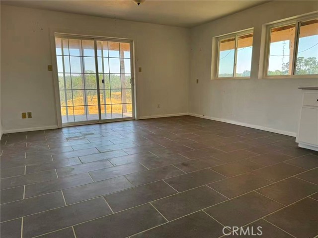 17825 clearwater Drive, Red Bluff CA: https://media.crmls.org/medias/251686c1-38aa-4ee9-b9aa-3f571a3451a2.jpg