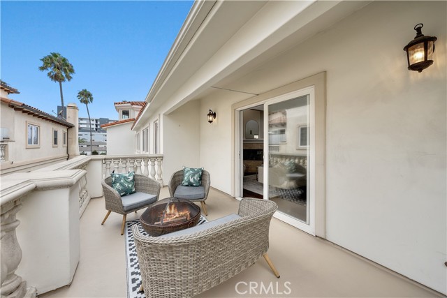 906 Catalina Avenue, Redondo Beach, California 90277, 4 Bedrooms Bedrooms, ,2 BathroomsBathrooms,Residential,For Sale,Catalina,SB24215382