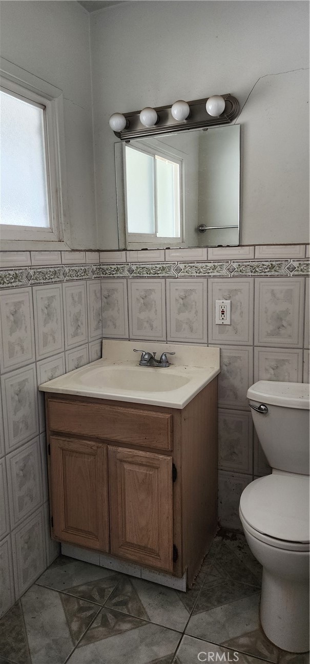 https://media.crmls.org/medias/2518a413-a83e-4964-b5aa-fa0d54f61405.jpg?preset=X-Large