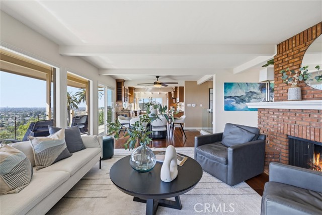 Detail Gallery Image 11 of 70 For 11385 La Vereda, North Tustin,  CA 92705 - 3 Beds | 3 Baths