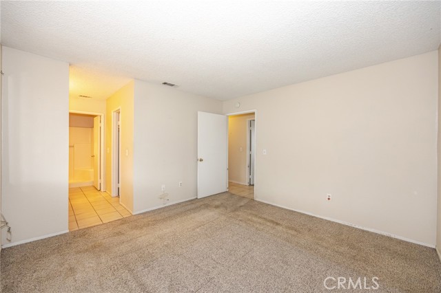 Detail Gallery Image 14 of 28 For 10415 Buckboard Cir, Adelanto,  CA 92301 - 3 Beds | 2 Baths