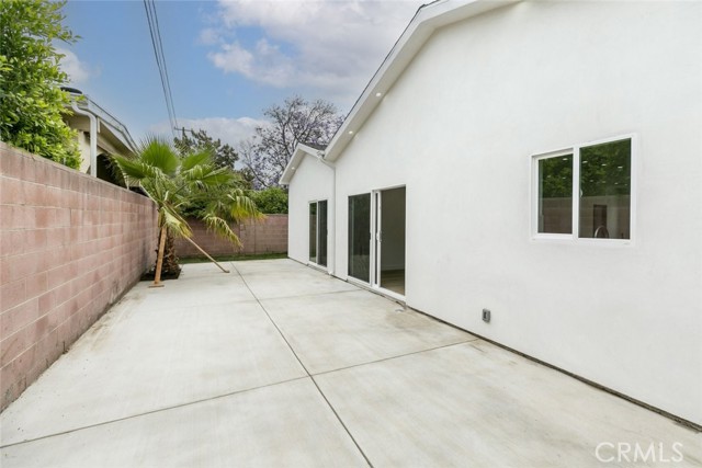 15009 Wyandotte Street, Van Nuys CA: https://media.crmls.org/medias/25192e19-40c8-4200-836c-ec0f012c431d.jpg