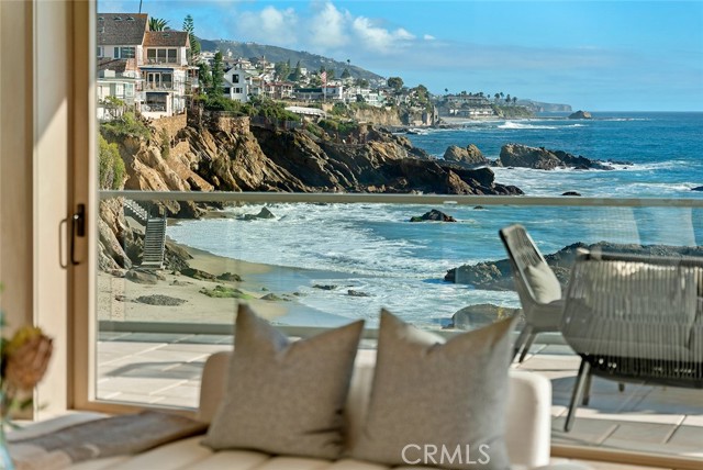 Detail Gallery Image 13 of 74 For 1907 Ocean Way, Laguna Beach,  CA 92651 - 4 Beds | 3/1 Baths