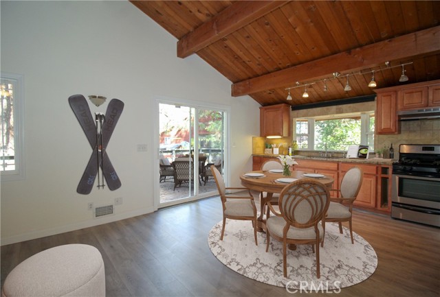 Detail Gallery Image 6 of 23 For 2308 Blue Jay Ln, Arrowbear,  CA 92382 - 3 Beds | 1 Baths