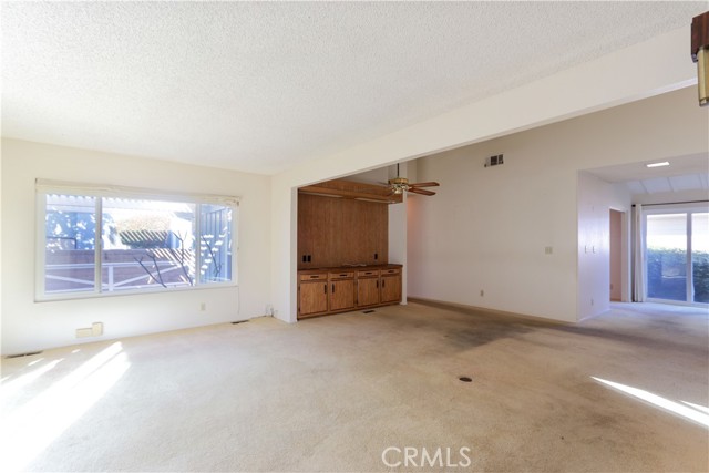 Detail Gallery Image 6 of 25 For 2528 Park Lake #108,  Santa Ana,  CA 92705 - 2 Beds | 2 Baths