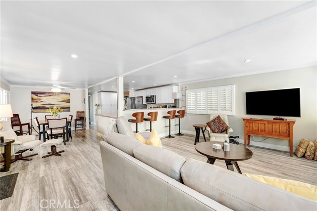 Detail Gallery Image 5 of 15 For 4201 Topanga Canyon Blvd #147,  Woodland Hills,  CA 91364 - 2 Beds | 2 Baths