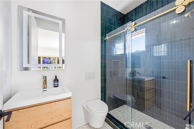 976 Ranch House, Westlake Village CA: https://media.crmls.org/medias/251b80a0-c3a5-4dcb-95f8-dbc4fe016d07.jpg