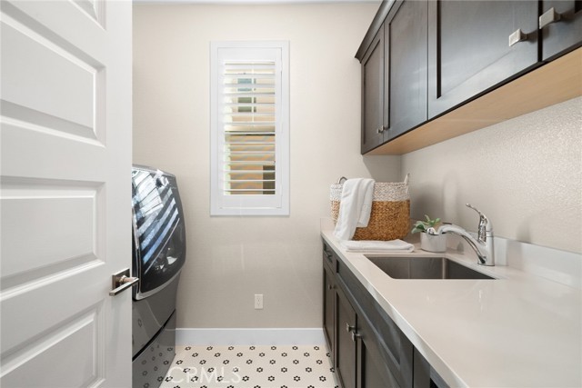 Detail Gallery Image 31 of 46 For 163 Crossover, Irvine,  CA 92618 - 4 Beds | 3/1 Baths