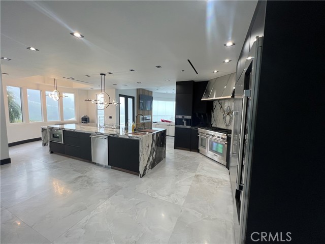 70 Dapplegray Road, Bell Canyon CA: https://media.crmls.org/medias/251c8b77-ae66-4f77-a731-a920c09e3bc2.jpg
