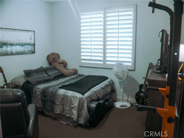 Detail Gallery Image 14 of 66 For 18052 Passionflower, San Bernardino,  CA 92407 - 4 Beds | 3 Baths