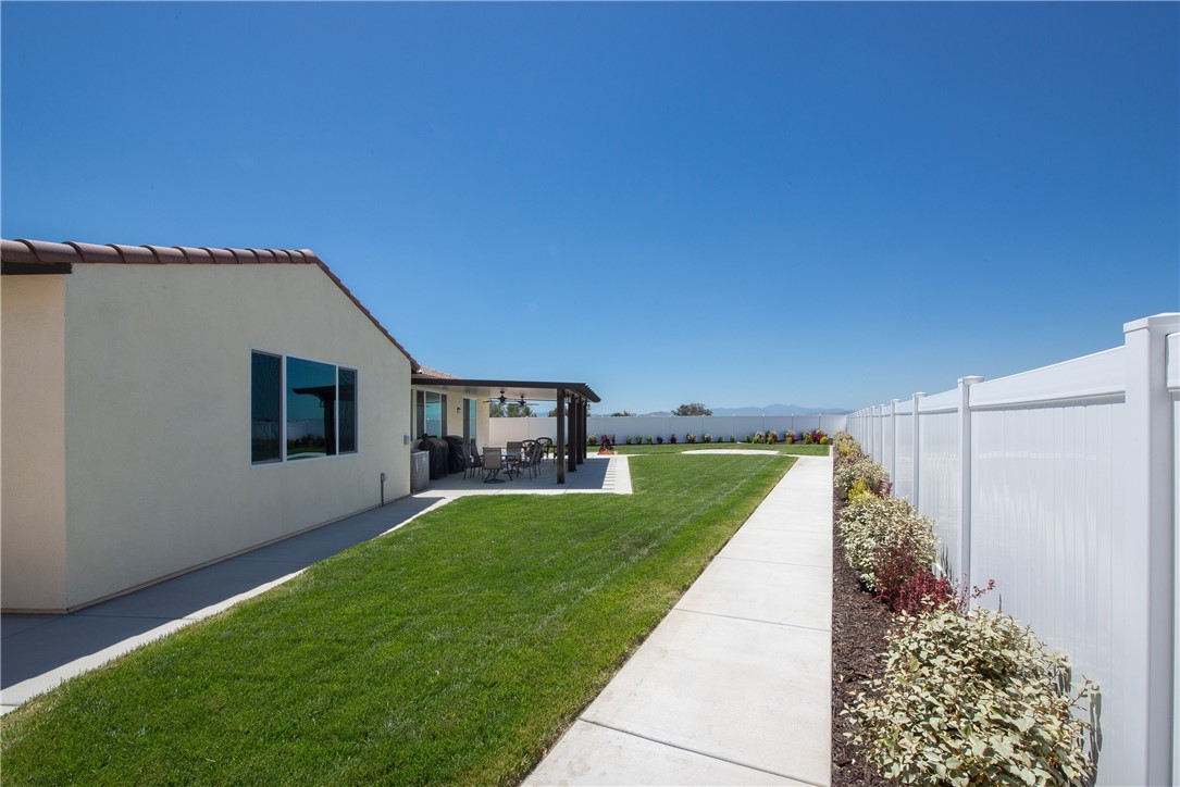 Detail Gallery Image 32 of 43 For 30760 Singletree, Homeland,  CA 92548 - 5 Beds | 3/1 Baths