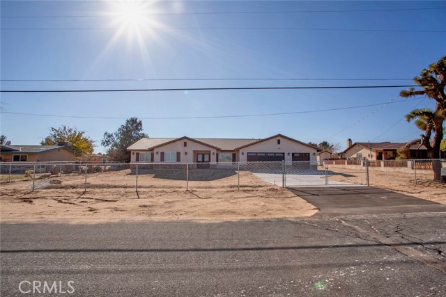 Detail Gallery Image 1 of 1 For 18121 Pitache St, Hesperia,  CA 92345 - 4 Beds | 2/1 Baths