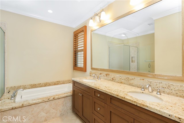 Detail Gallery Image 32 of 42 For 220 Kempton, Irvine,  CA 92620 - 3 Beds | 3 Baths