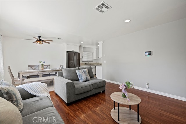 Detail Gallery Image 6 of 44 For 45423 Sancroft Ave, Lancaster,  CA 93535 - 4 Beds | 2 Baths