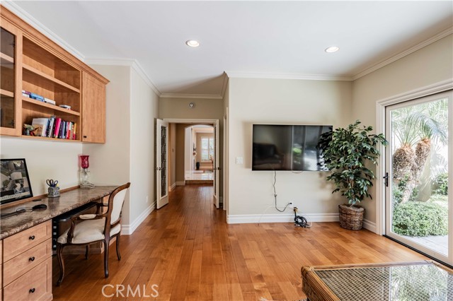 6561 Horseshoe Lane, Huntington Beach CA: https://media.crmls.org/medias/251dc239-9116-4230-90be-f5726ace61ed.jpg