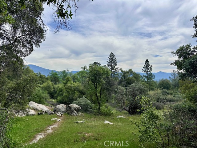 3038 Country Court, Mariposa CA: https://media.crmls.org/medias/251dde2c-cf37-4ee4-bbe7-143f0dc8febb.jpg