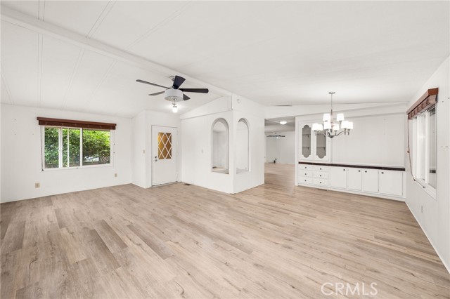 Detail Gallery Image 4 of 31 For 1405 Medallion St, Redlands,  CA 92374 - 3 Beds | 2 Baths