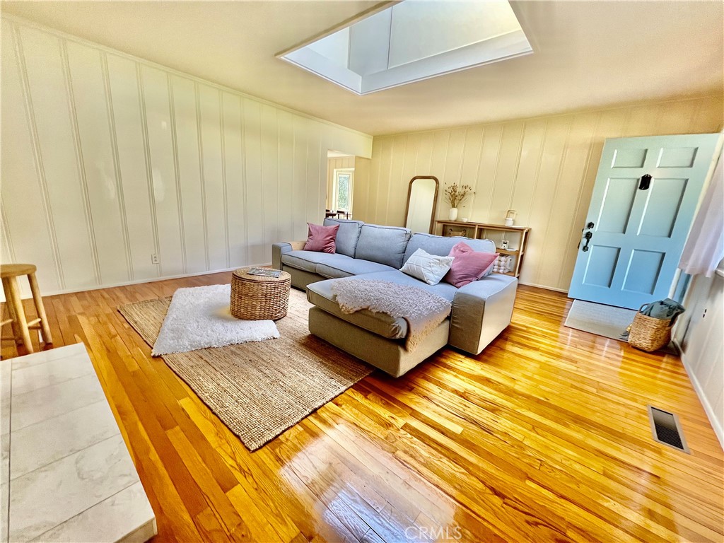 575 Blumont Street