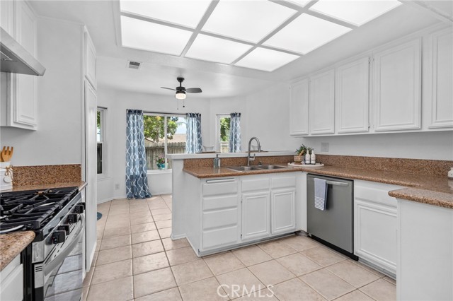 Detail Gallery Image 7 of 41 For 1310 Brookside Ct, Upland,  CA 91784 - 3 Beds | 2 Baths