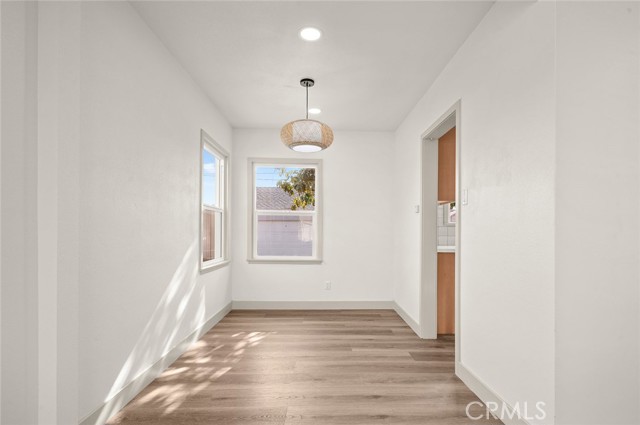 Detail Gallery Image 8 of 44 For 924 W Almond St, Compton,  CA 90220 - 3 Beds | 2 Baths