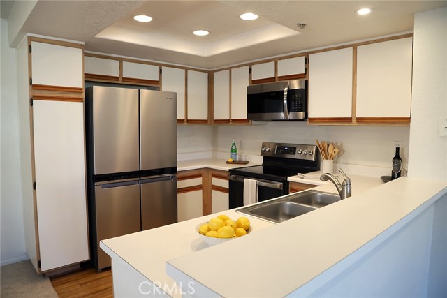 Detail Gallery Image 6 of 16 For 8506 E Baker Hill Road #D,  Orange,  CA 92869 - 1 Beds | 1 Baths