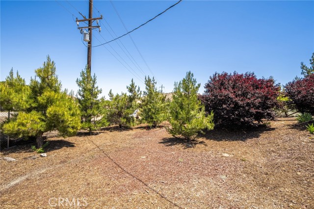 Detail Gallery Image 27 of 38 For 7575 Rancho Rd, Pinon Hills,  CA 92372 - 4 Beds | 3 Baths