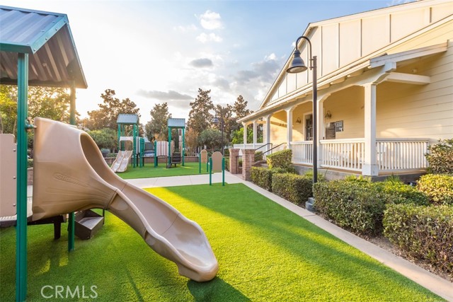 3302 S. ROCKHURST PASEO, Ontario CA: https://media.crmls.org/medias/252268f0-ce69-4f3e-9b0d-a4f1c1d2c79d.jpg