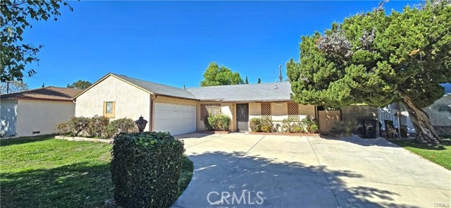 Detail Gallery Image 1 of 22 For 17955 Cantara St, Reseda,  CA 91335 - 4 Beds | 2 Baths