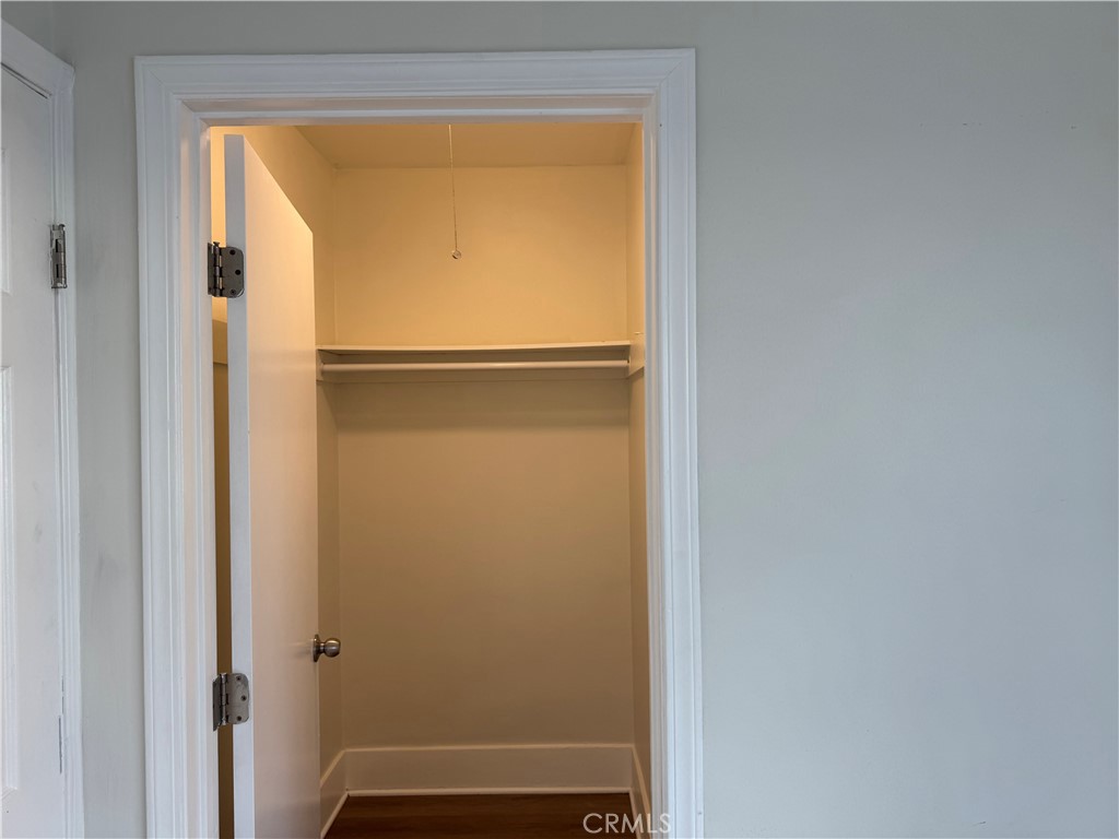 https://media.crmls.org/medias/2523c5a8-1859-4be7-86d7-728a4d51e2e0.jpg?preset=X-Large