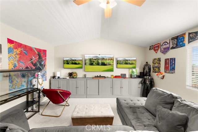 32211 Camino Nunez, Temecula CA: https://media.crmls.org/medias/2523d6fb-76f9-4415-800b-7ae4b24776c9.jpg