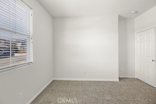 5585 Bella Way, Fontana CA: https://media.crmls.org/medias/2523e999-ee2f-45f8-adc7-06ba14cf5391.jpg