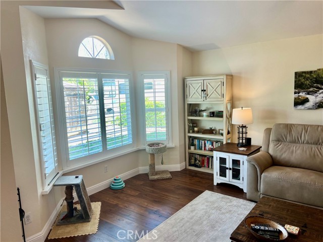 Detail Gallery Image 8 of 69 For 28870 Broken Arrow Cir, Menifee,  CA 92584 - 3 Beds | 2/1 Baths