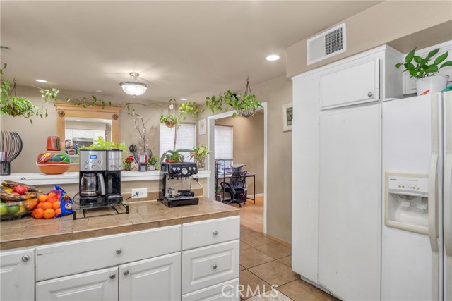 Detail Gallery Image 14 of 37 For 1925 Glenoaks Blvd Unit #100, San Fernando,  CA 91340 - 3 Beds | 2/1 Baths
