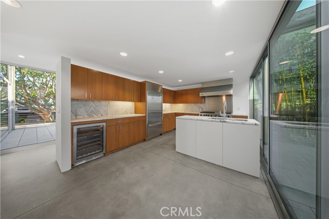 Detail Gallery Image 8 of 39 For 519 Santa Ana, Newport Beach,  CA 92663 - 4 Beds | 4/1 Baths