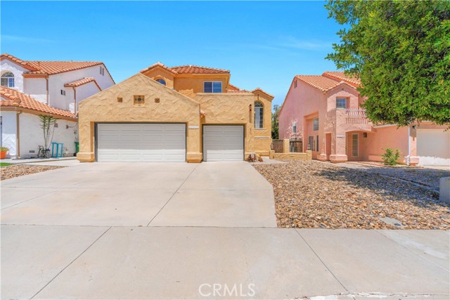 40025 White Leaf Ln., Murrieta CA: https://media.crmls.org/medias/252594b0-3a9f-46a5-9538-3849f8ac8177.jpg