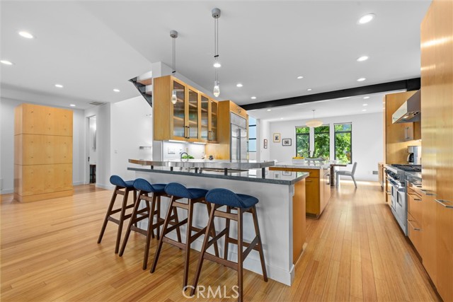Detail Gallery Image 16 of 51 For 1635 19th St, Manhattan Beach,  CA 90266 - 6 Beds | 4 Baths