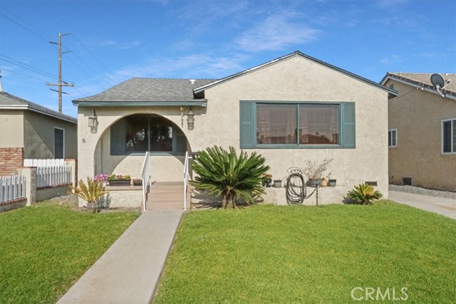 Detail Gallery Image 1 of 24 For 807 Maryess Dr, San Bernardino,  CA 92410 - 3 Beds | 2 Baths