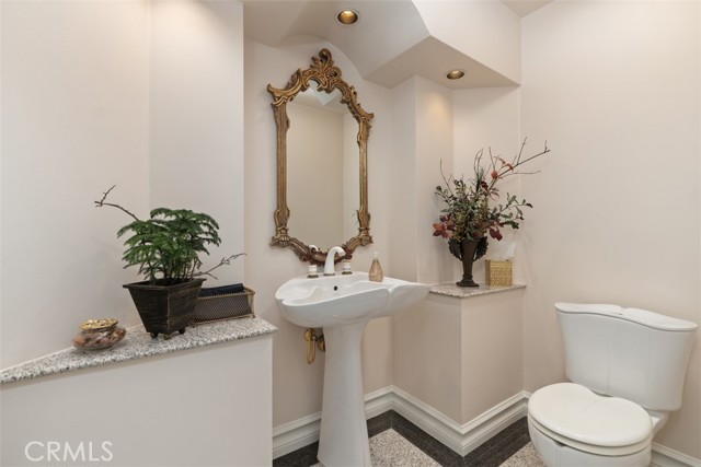 17702 Santiago Canyon Road, Silverado CA: https://media.crmls.org/medias/25290cc8-dd26-4872-b51d-04353bb89935.jpg