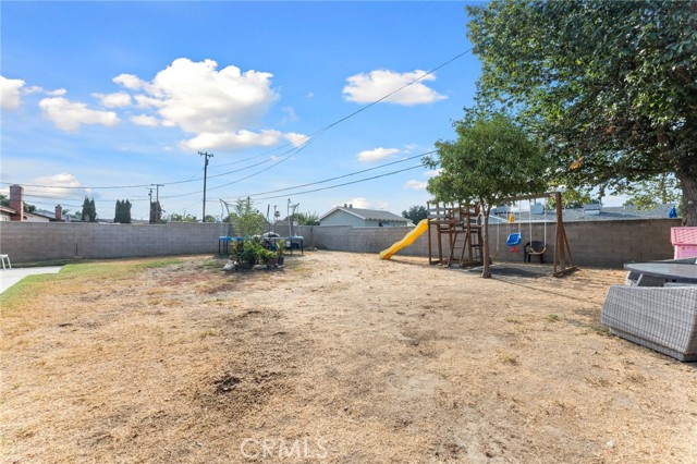 Detail Gallery Image 13 of 18 For 41305 Ladd Ct, Hemet,  CA 92544 - 3 Beds | 2 Baths