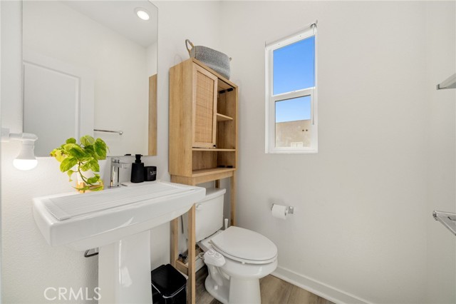 Detail Gallery Image 13 of 38 For 606 Dawson, Long Beach,  CA 90814 - 2 Beds | 2/1 Baths