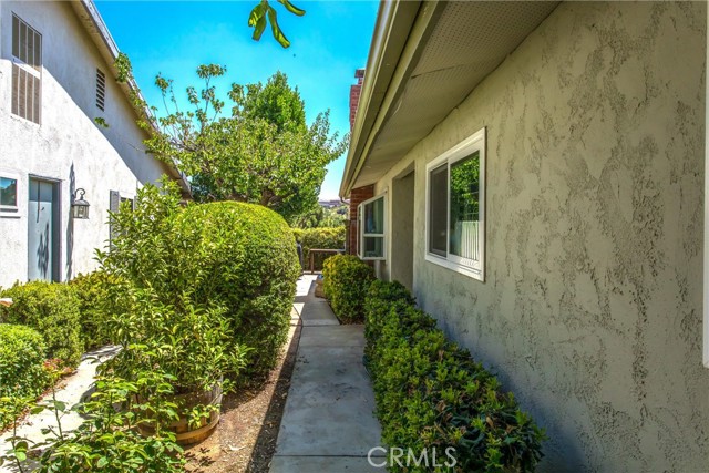 Detail Gallery Image 5 of 31 For 199 Summit View Dr #E,  Calimesa,  CA 92320 - 2 Beds | 2 Baths